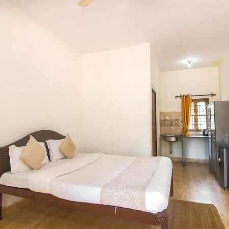 Calangute Bay Hotel Bagian luar foto