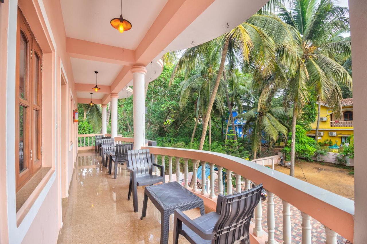 Calangute Bay Hotel Bagian luar foto
